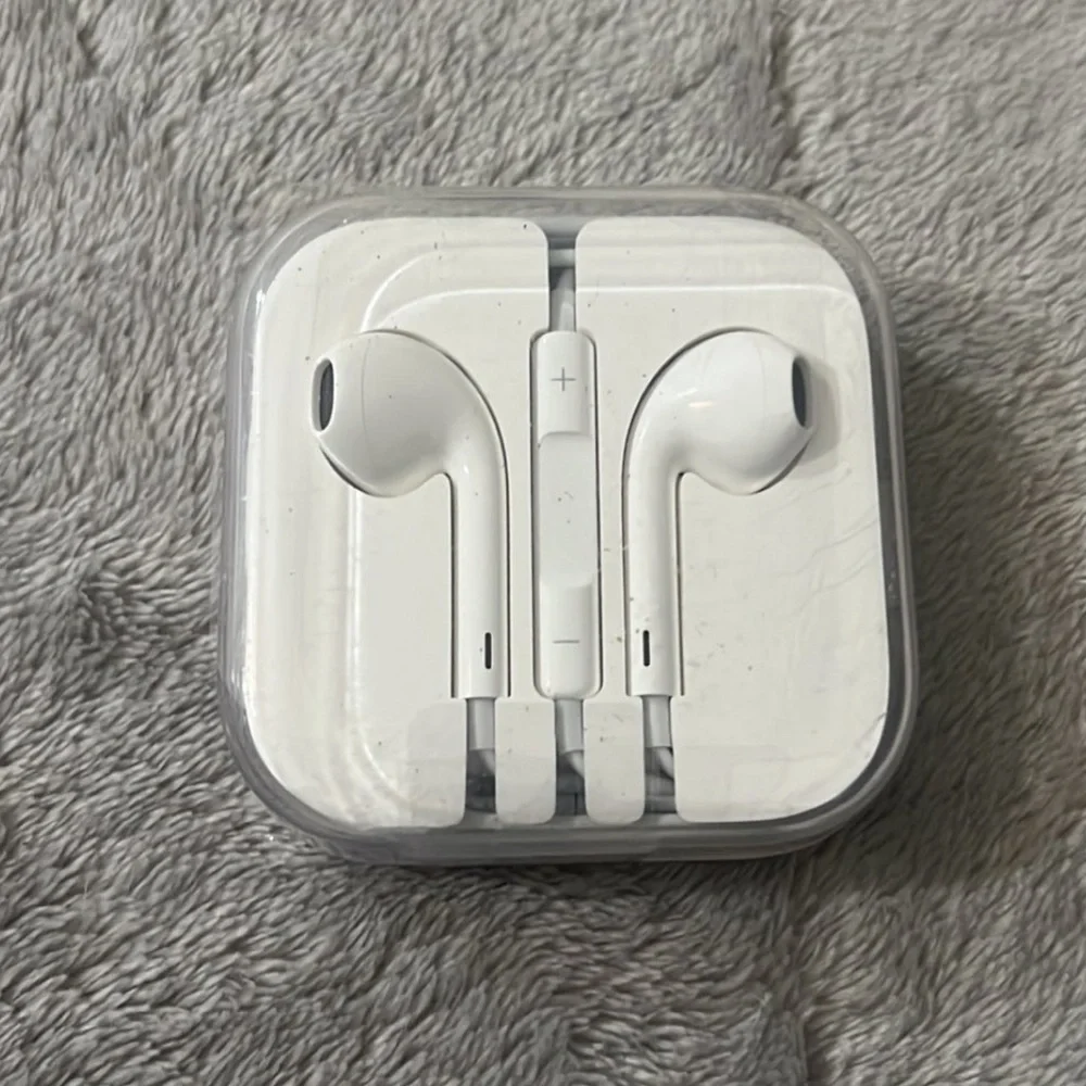 Apple Headphones with microphone